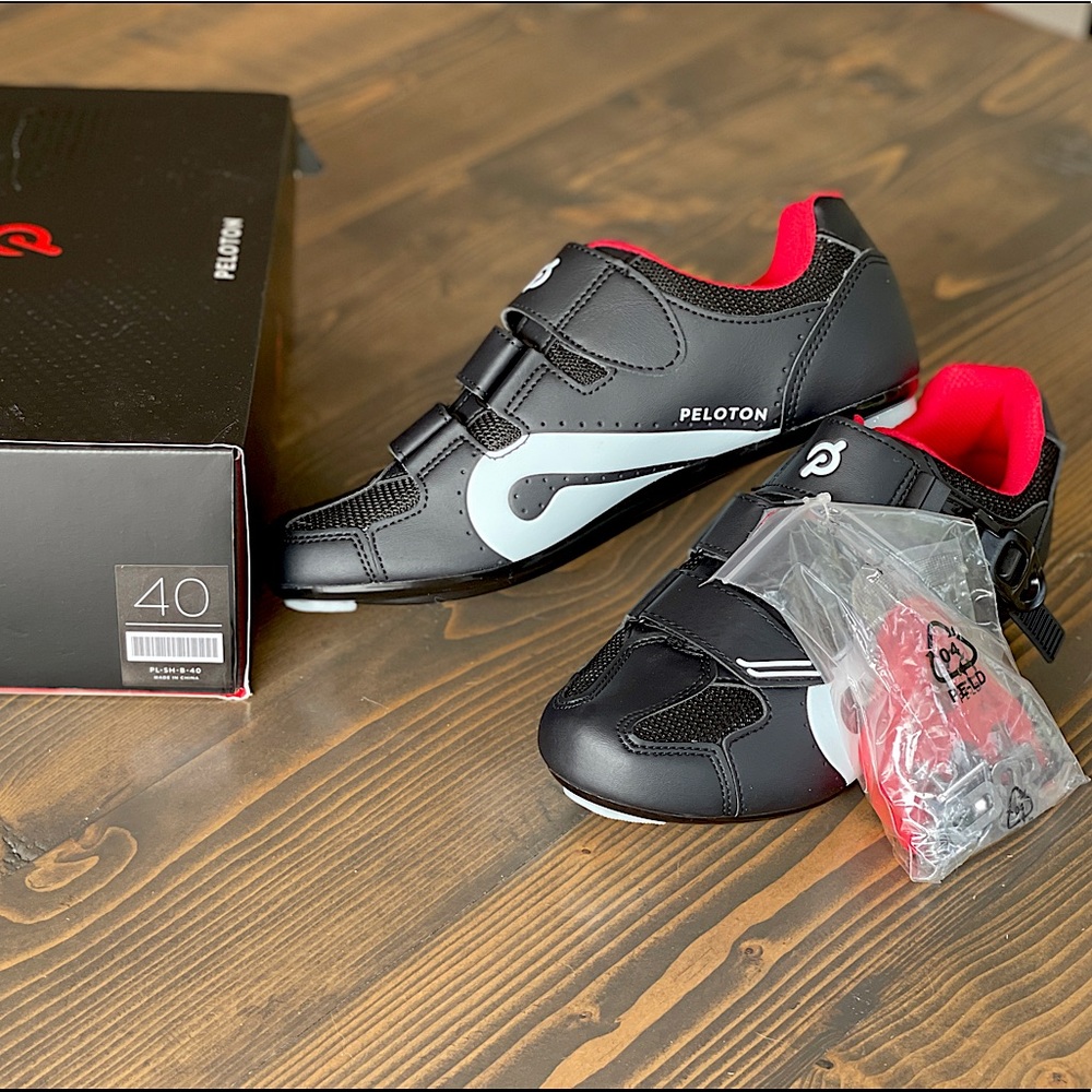 Peloton Cycling Shoes, size 40/9. Never worn.